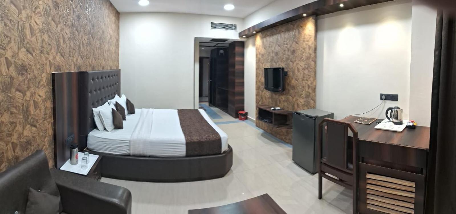 Hotel Samdareeya Pvt Ltd Jabalpur Exterior photo